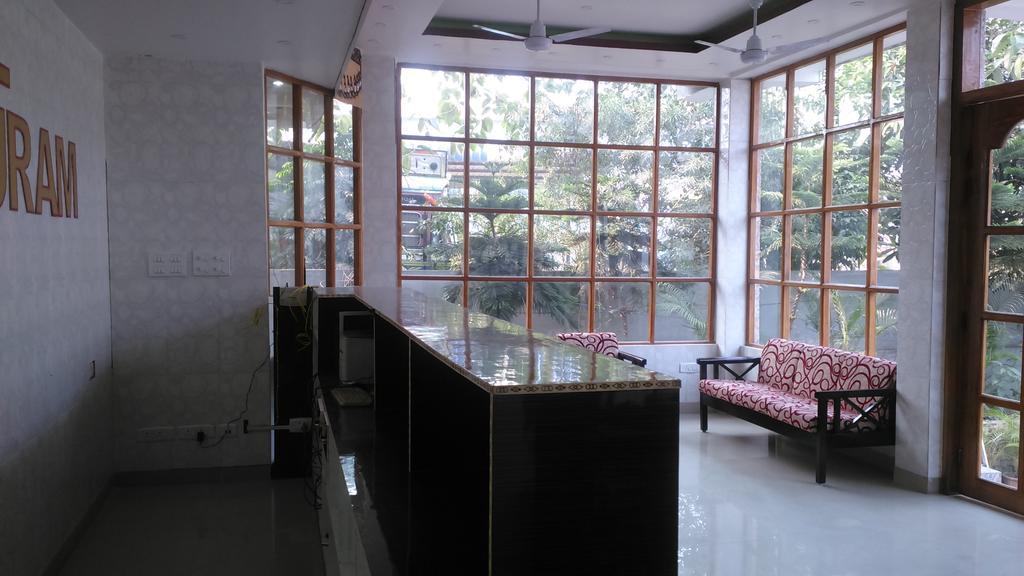 Hotel Parshuram Guwahati Exteriör bild