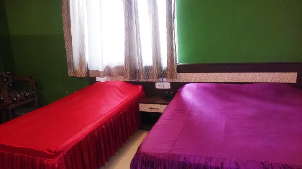 Hotel Parshuram Guwahati Exteriör bild