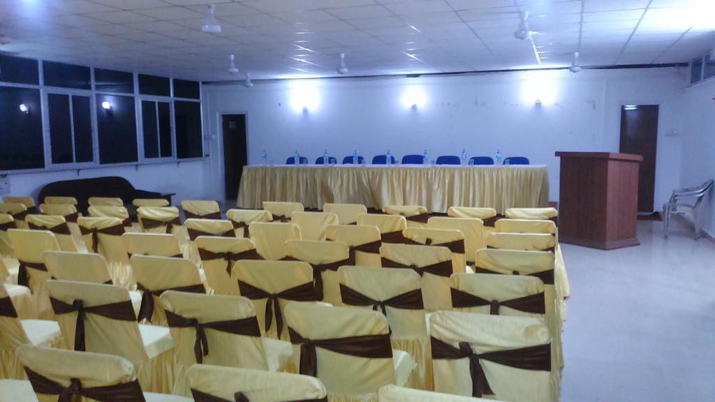Hotel Parshuram Guwahati Exteriör bild