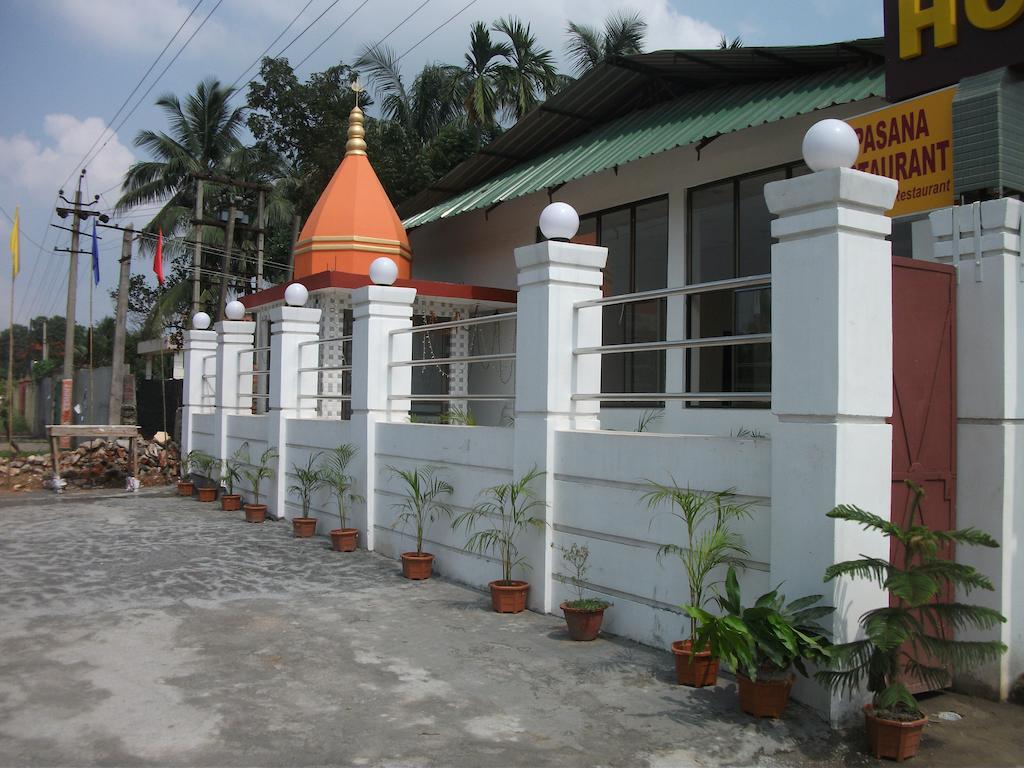 Hotel Parshuram Guwahati Exteriör bild
