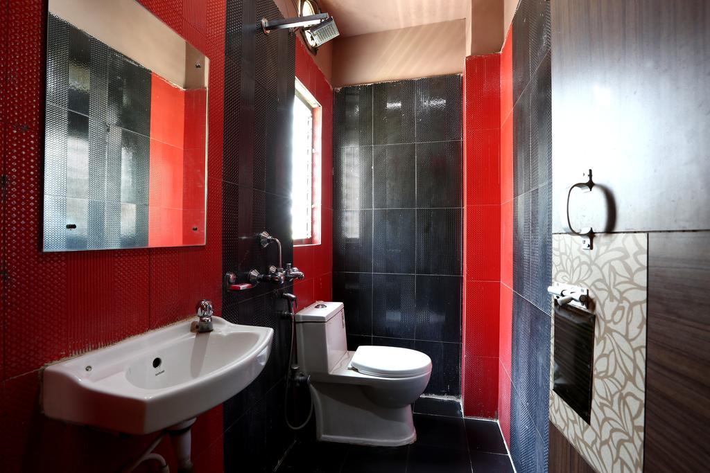 Hotel Parshuram Guwahati Exteriör bild