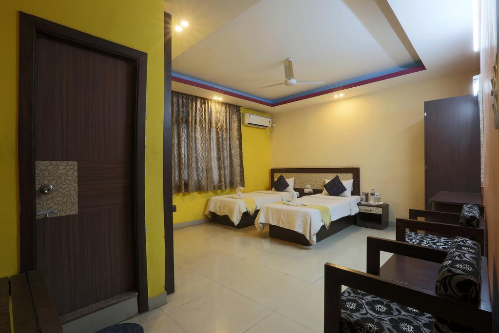 Hotel Parshuram Guwahati Exteriör bild